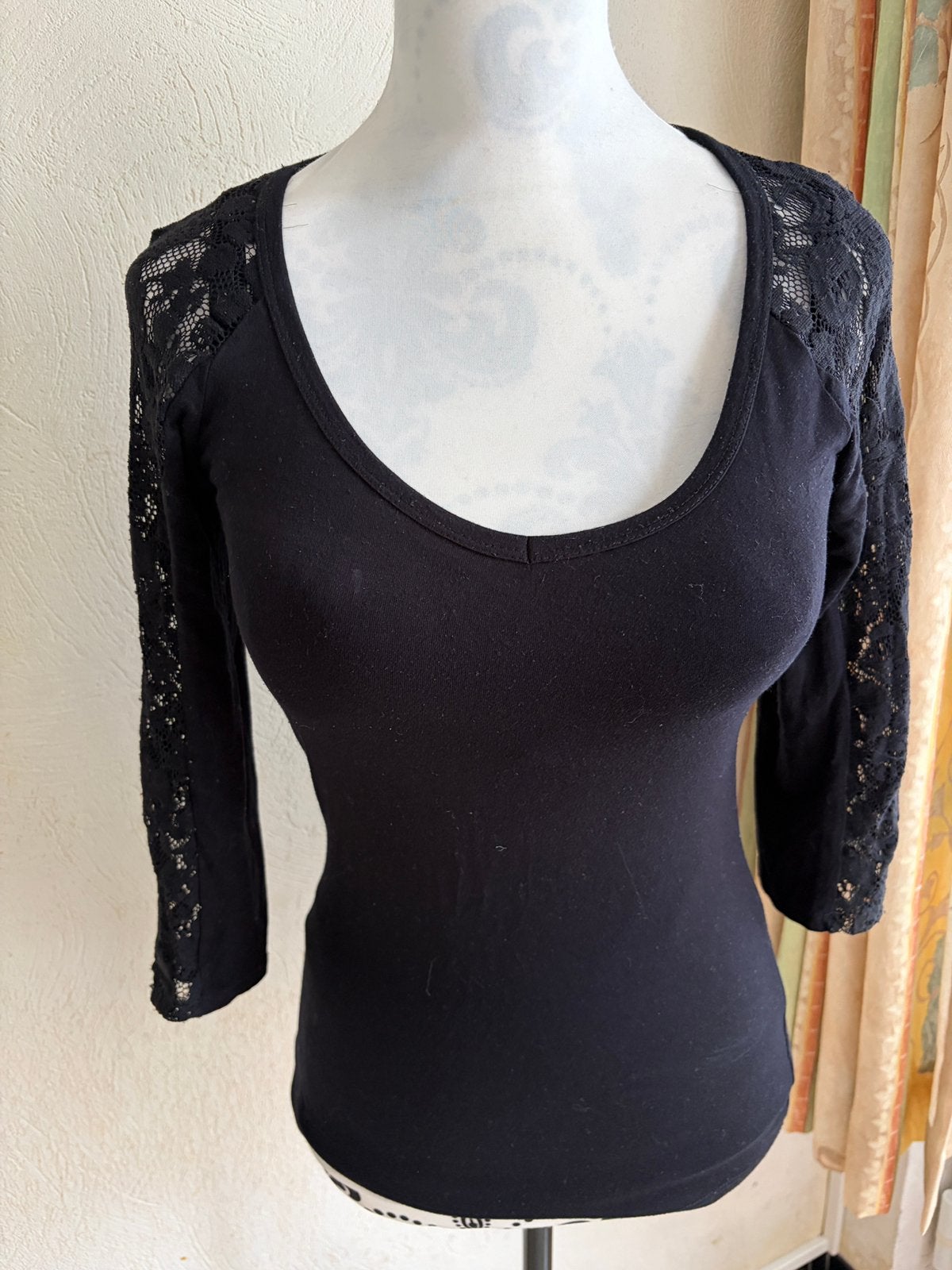 Bershka zwarte blouse met kant maat xs/s, Kleding | Dames, Ophalen of Verzenden, Zo goed als nieuw