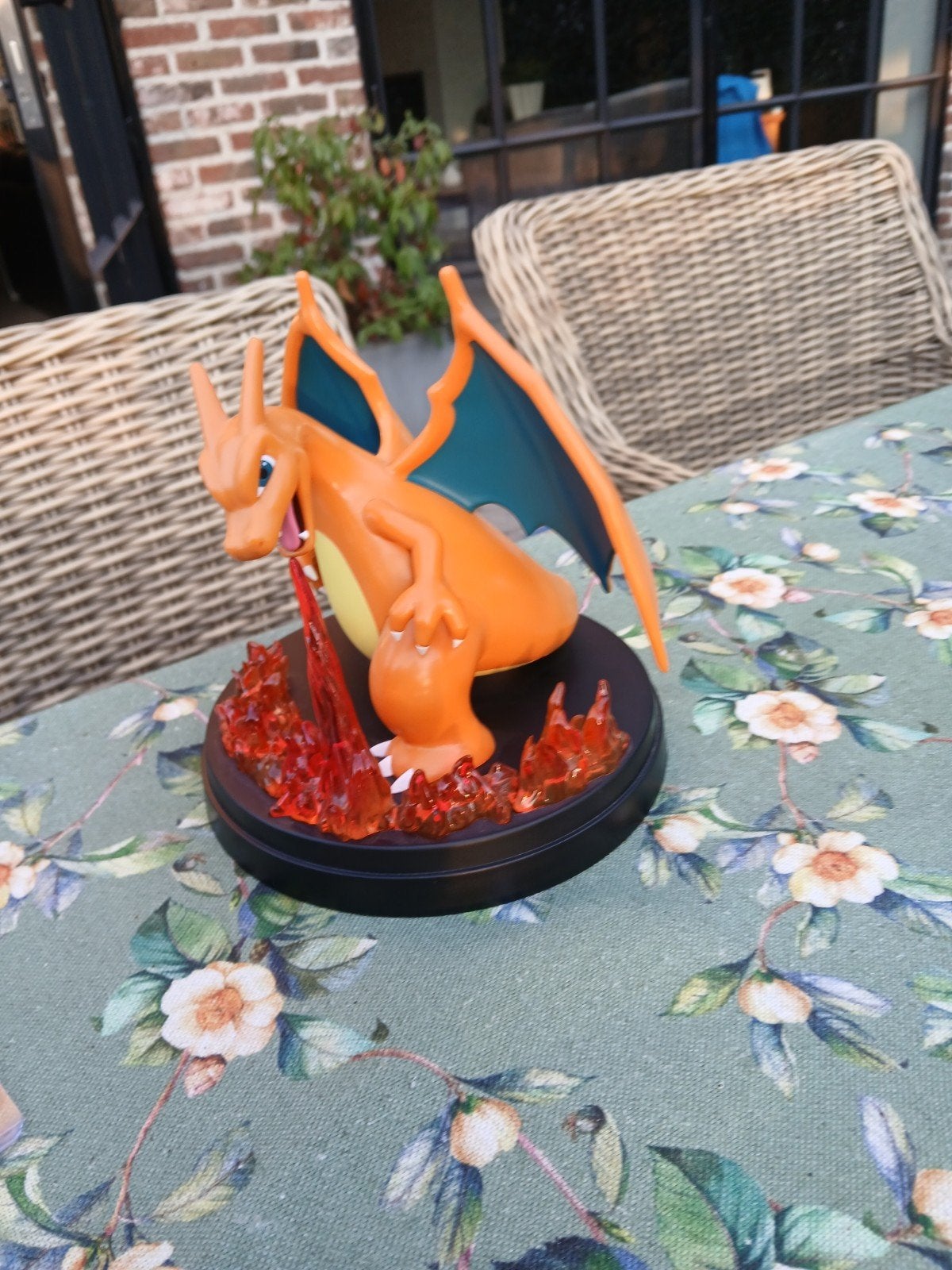 charizard beeldje, Ophalen