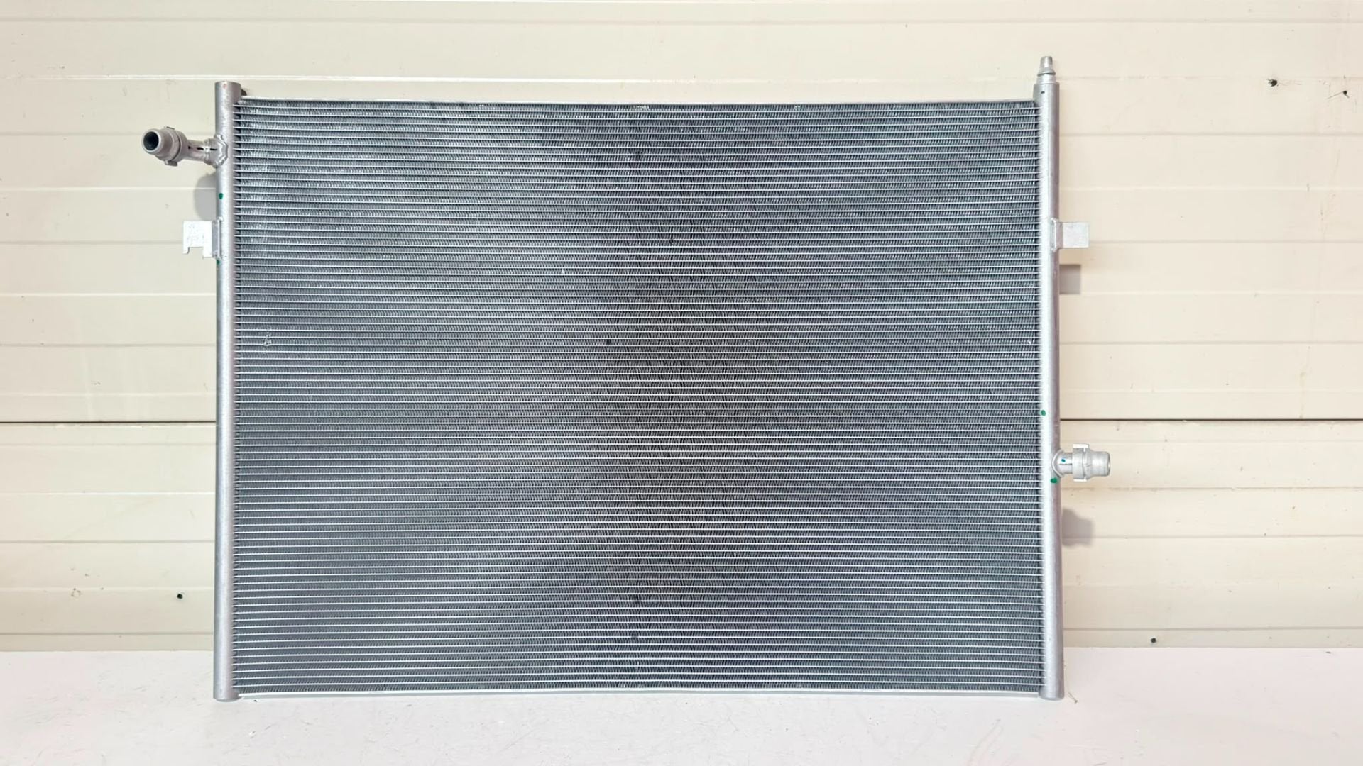 BMW Mini Radiateur 17119846883 9846883, Petuelring 130
80788  Munich, DE, Info@bmw.de, Utilisé, BMW