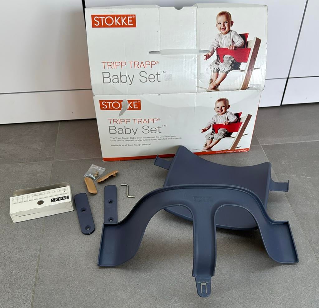 Stokke tripp trapp baby set donkerblauw, Kinderen en Baby's, Ophalen, Zo goed als nieuw, Meegroeistoel, Afneembaar eetblad