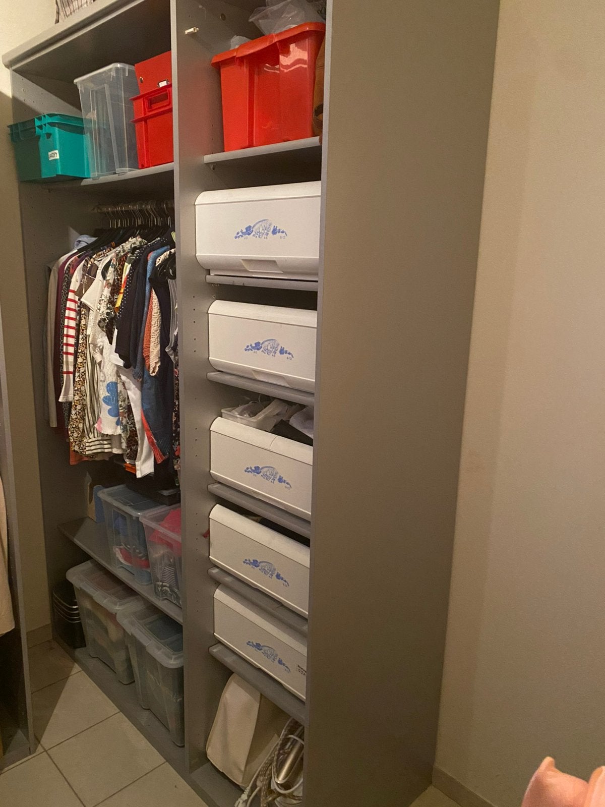 Twee identieke dressingkasten, Enlèvement, Comme neuf