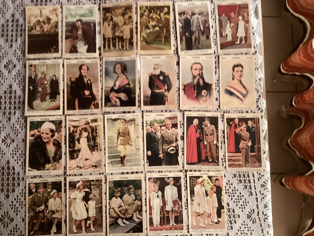 42 postkaarten chromos prenten koningshuis chocolat VICTORIA, Collections, Enlèvement ou Envoi, Utilisé