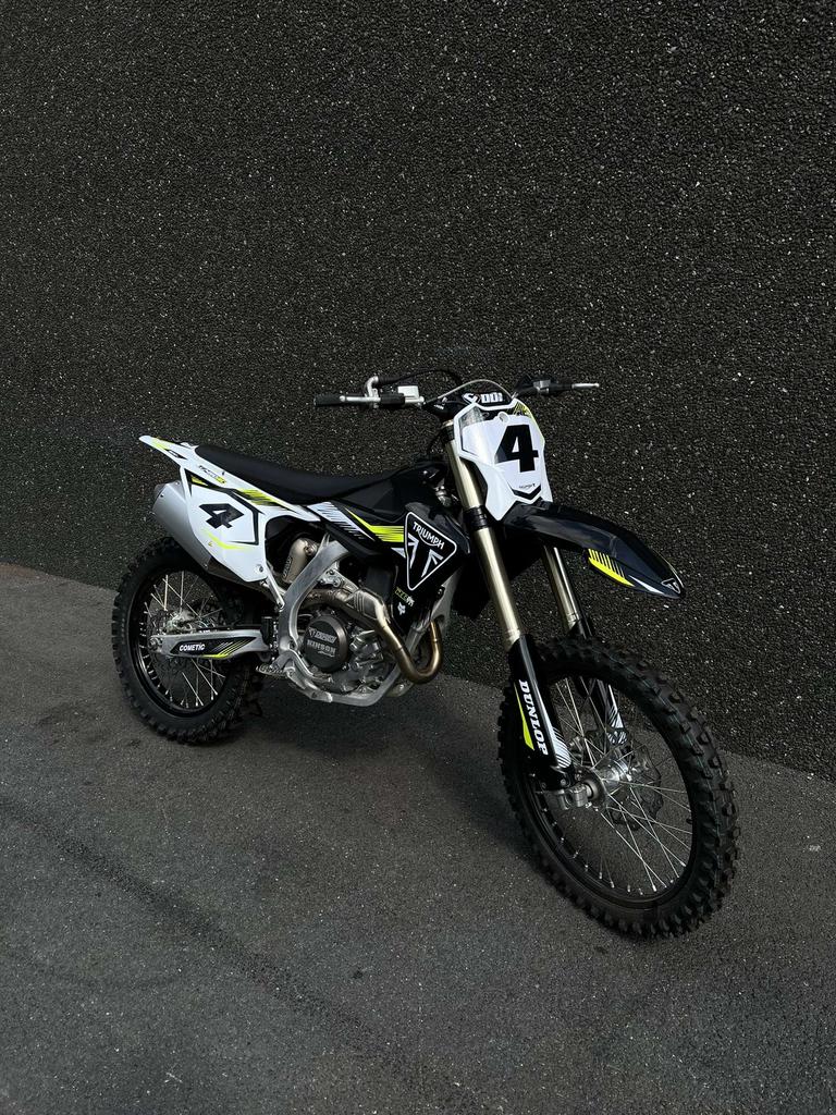 450 triumph RC, Fietsen en Brommers, Minibikes, Midibikes en Pitbikes, Zo goed als nieuw, Ophalen