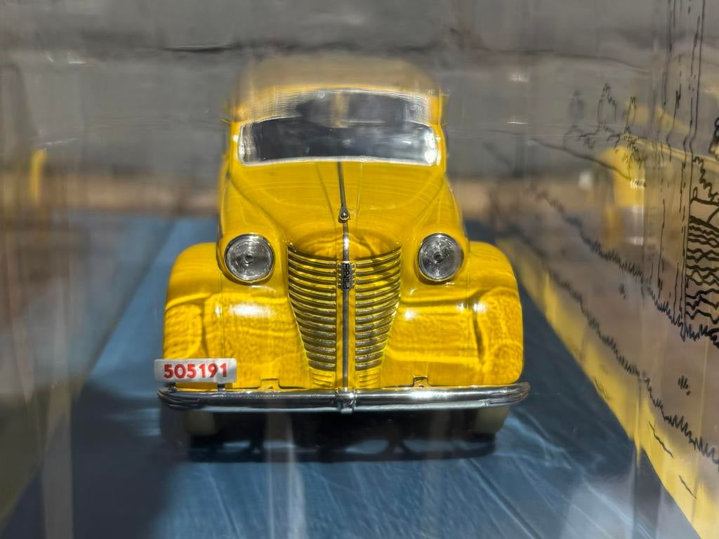 La voiture Tintin Olympia, Enlèvement ou Envoi, Tintin, Comme neuf, Statue ou Figurine