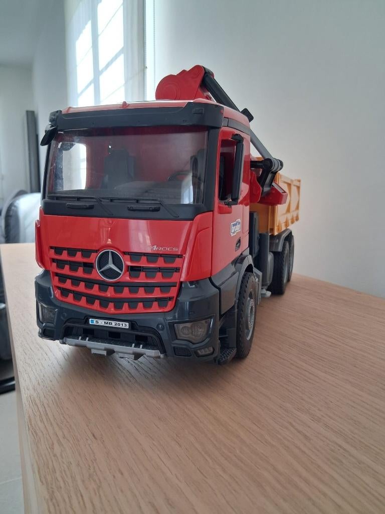 Bruder mercedes vrachtwagen, Ophalen, Zo goed als nieuw