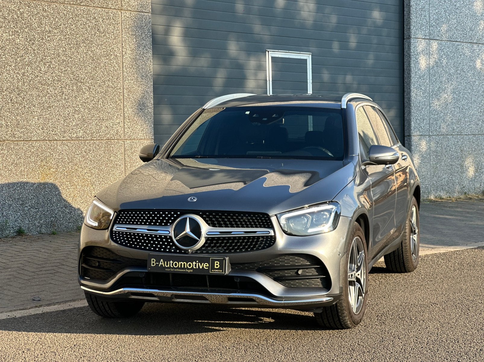 Mercedes GLC AMG Line  200D 2020 Euro 6D Navi/Camera/Leer, Auto's, Mercedes-Benz, Automaat, Euro 6, Adaptive Cruise Control, Diesel