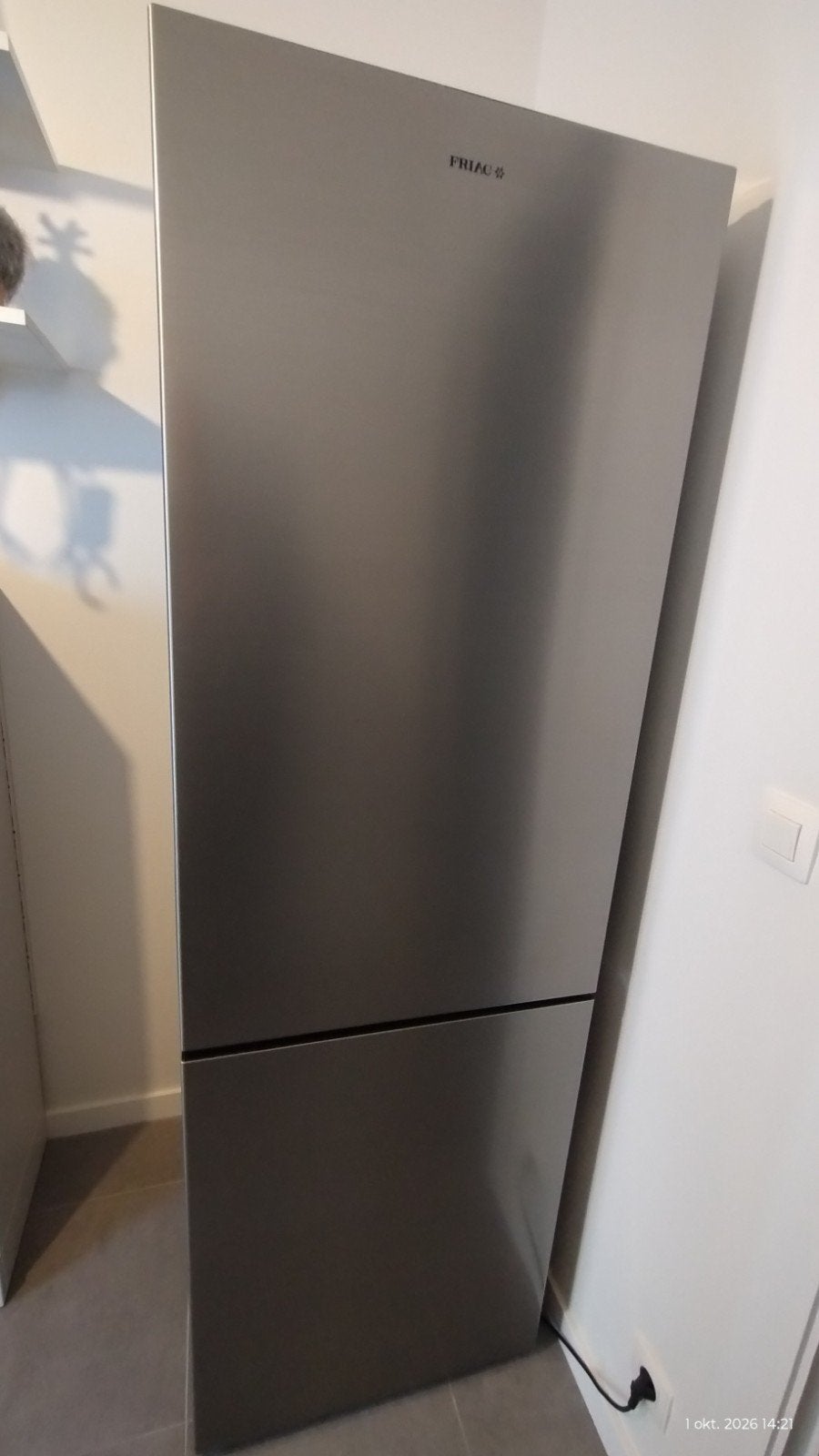 IJSKAST/DIEPVRIES   FRIAC Zelfontdooing, Elektronische apparatuur, Ophalen, 200 liter of meer, 60 cm of meer, Met aparte vriezer