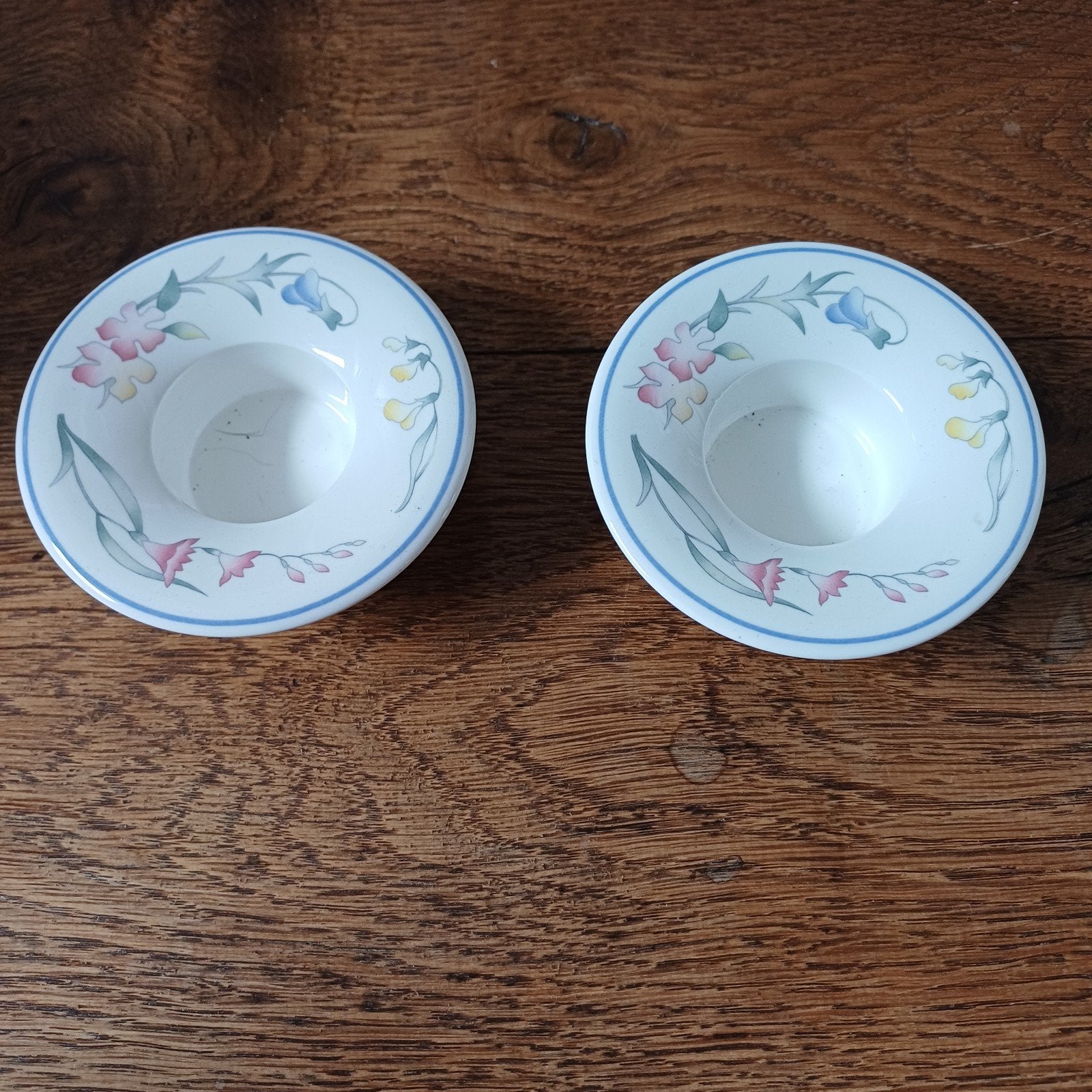 Paire de petits bougeoirs en porcelaine, Enlèvement
