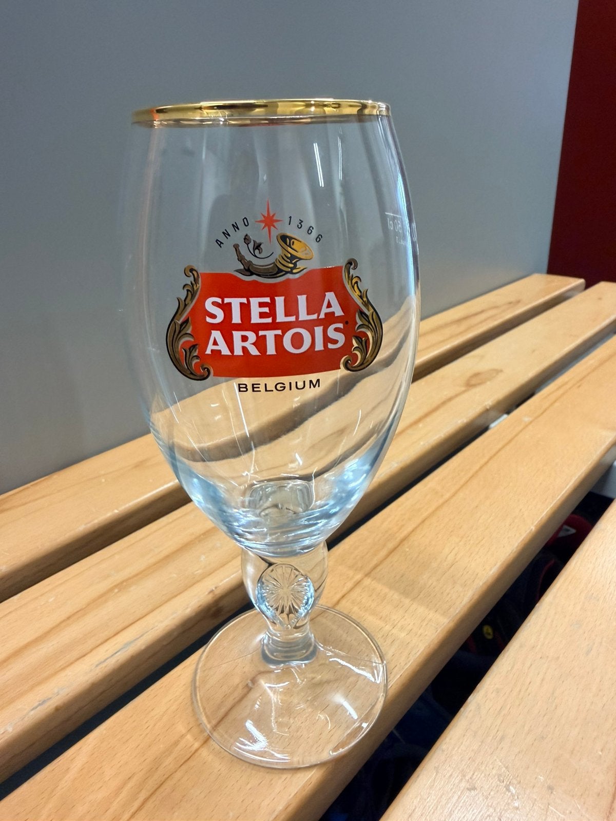 Glazen Stella Artois “voetje” 50cl, Ophalen of Verzenden, Zo goed als nieuw, Stella Artois
