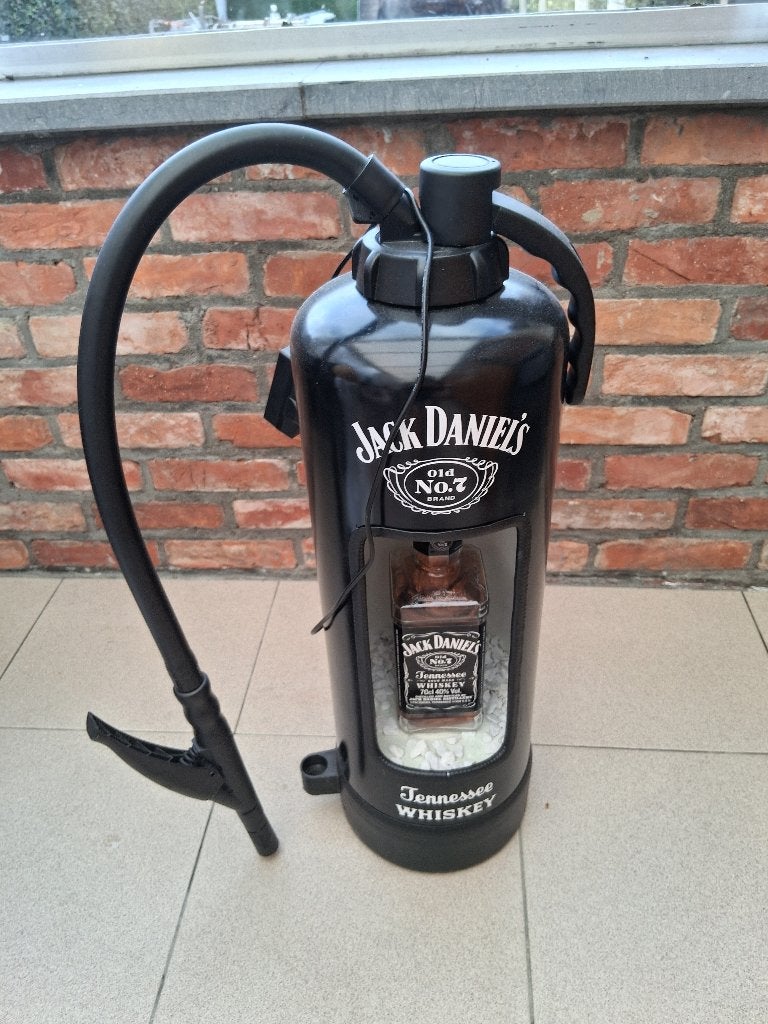 Jack daniels brandblusser goed voor een mancave, Ophalen