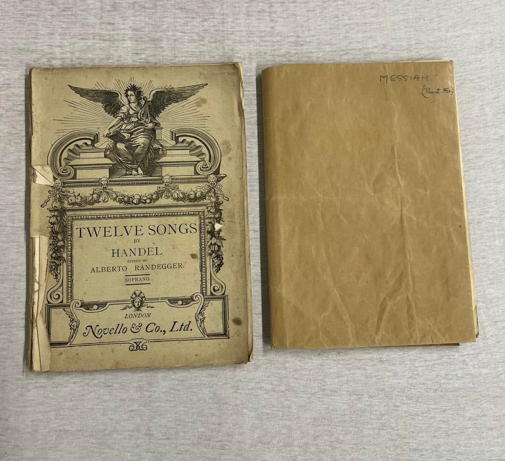 2 carnets anciens Handel Contralto Randegger novello 1910, Musique & Instruments, Partitions, Utilisé, Artiste ou Compositeur