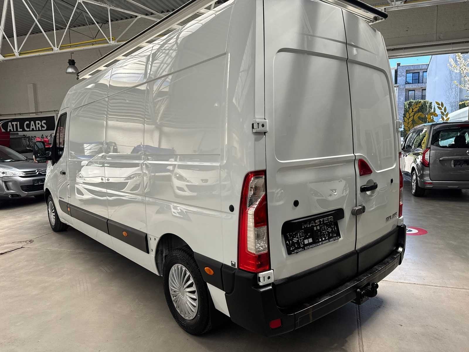 2015 Renault Master - 2,5 ton Trekvermogen, Auto's, Bestelwagens en Lichte vracht, Gebruikt, Renault, Bedrijf, Te koop