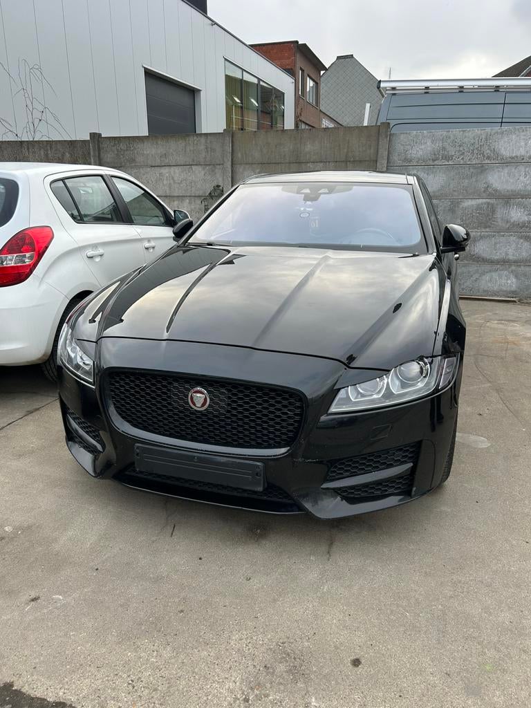 Jaguar XF 2016 À VENDRE, Autos, Jaguar, Particulier, XF, Diesel, Euro 5, Automatique, Noir, Enlèvement
