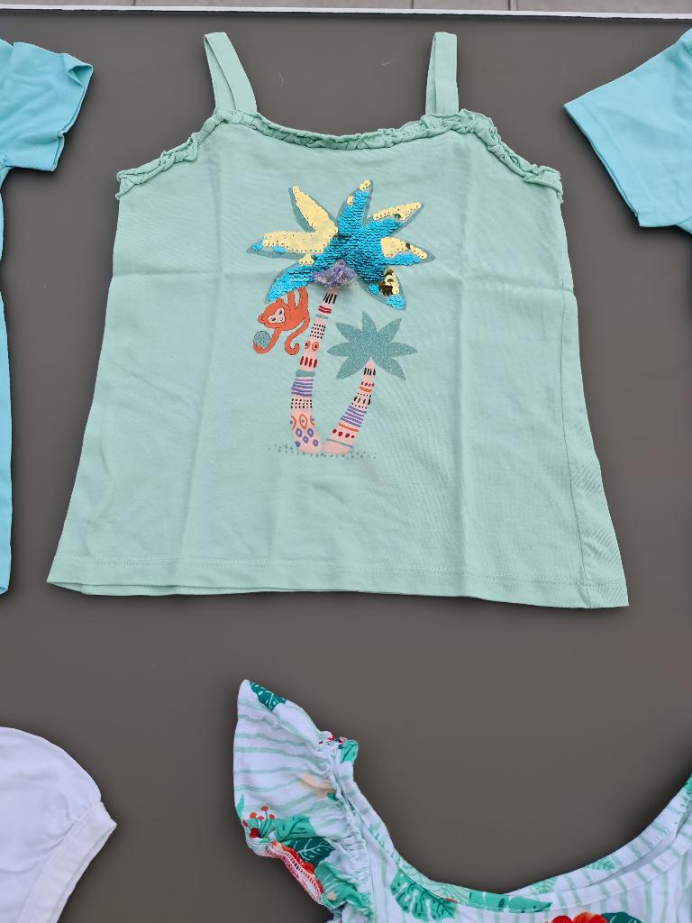 blauw topje met palmboom, 116-122, Kinderen en Baby's, Kinderkleding | Maat 116, Ophalen, Zo goed als nieuw