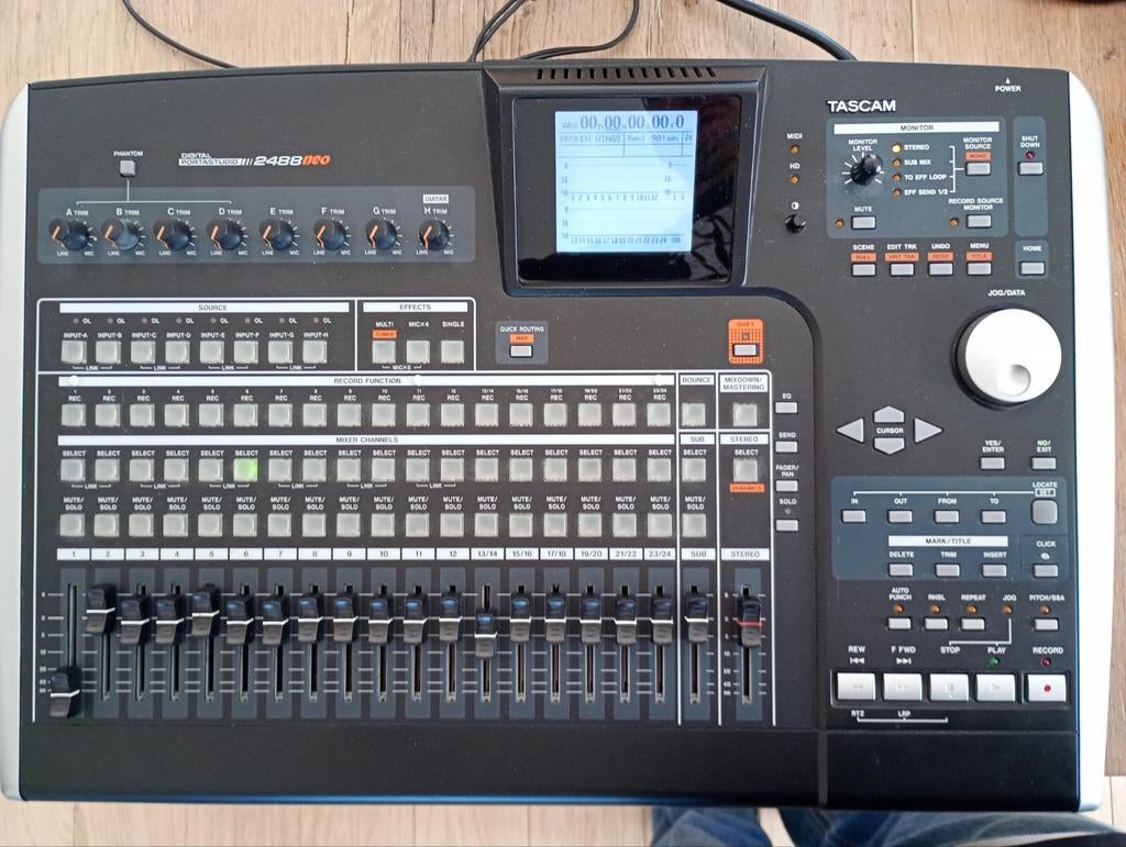 Tascam 2488neo, Ophalen