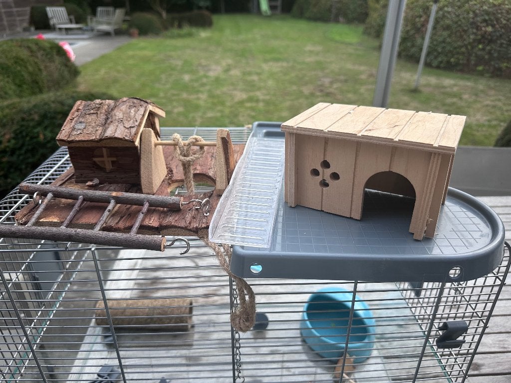Hamster kooi met toebehoren op kastje, Enlèvement, Utilisé, Cage, Hamster