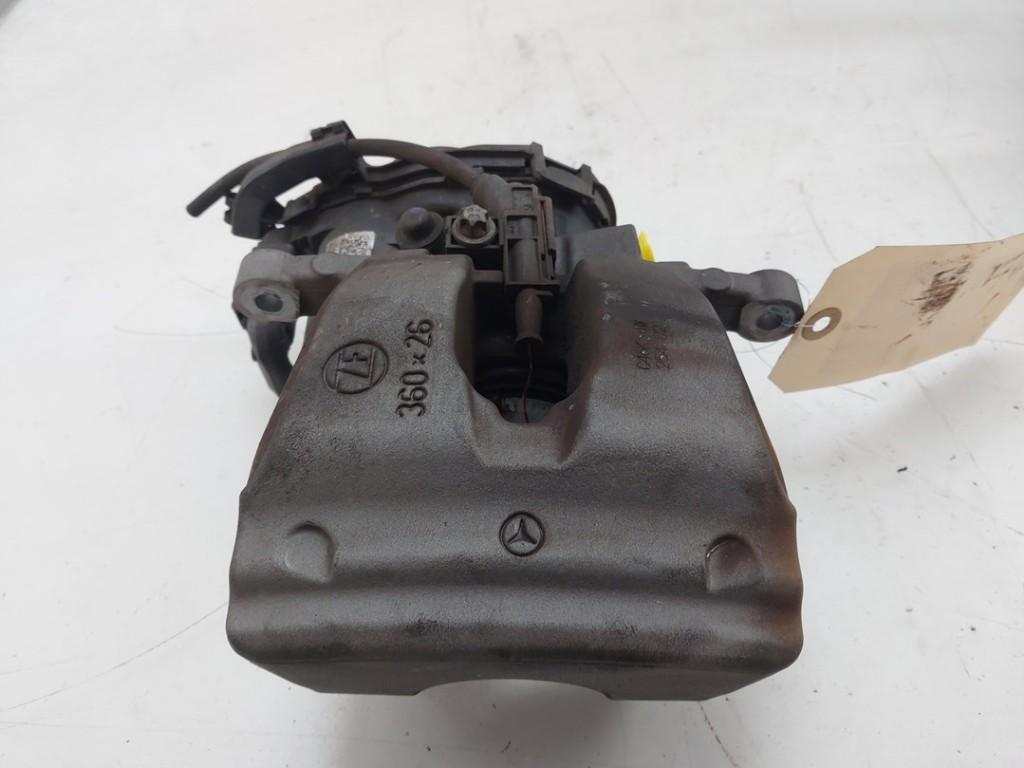 REMKLAUW RECHTS ACHTER Malibu (|A2545463200|A2544230800|), Gebruikt, Postoffice@zf.com, ZF Friedrichshafen AG, Löwentaler Straße 20
88046  Friedrichshafen, DE
