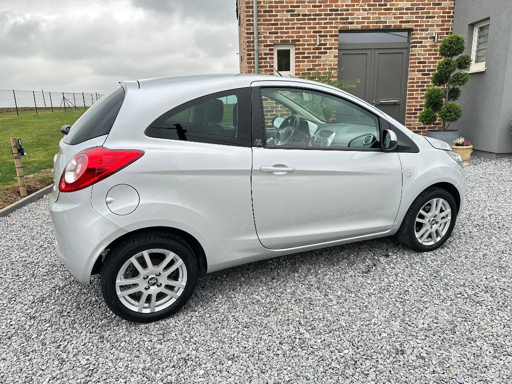 FORD KA + ETAT NEUF + 92.000km + AIR-CO + 1 PROPRIETAIRE, 1242 cm³, Achat, 1200 kg, Ka
