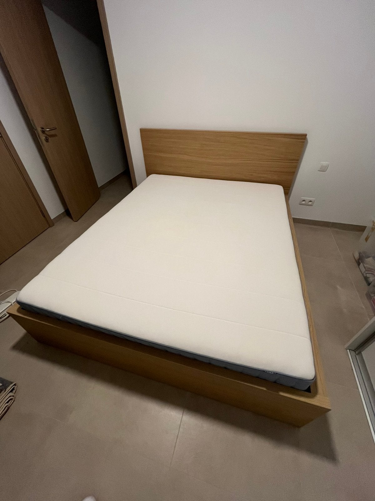Compleet dubbel bed 1,60m/2m - nieuwstaat, Ophalen, Zo goed als nieuw