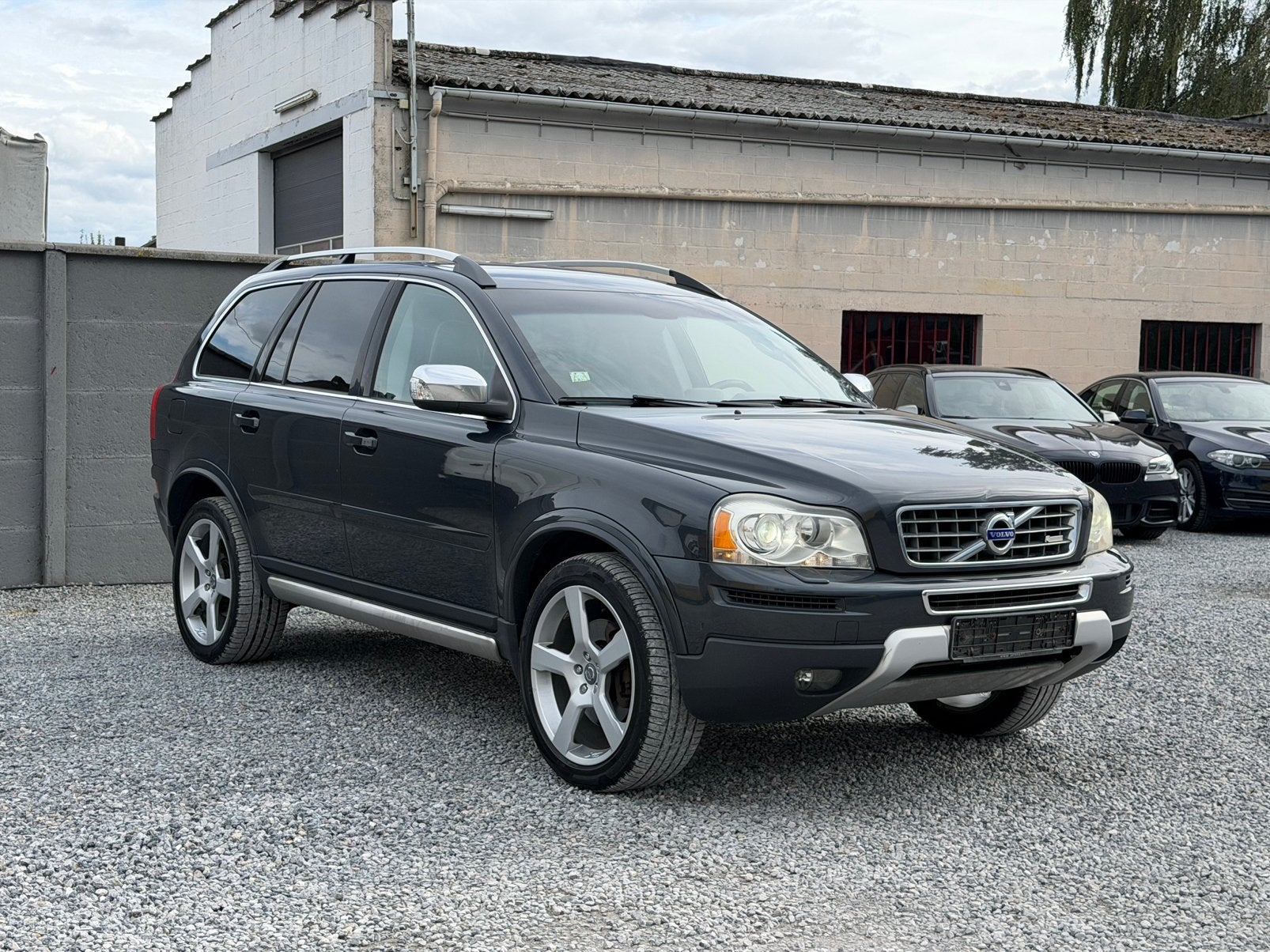 VOLVO XC90 2.4 D5 AWD R-DESIGN *200 PK*7 SEATS*AUTOMATIC*, Zwart, 4 cilinders, https://public.car-pass.be/vhr/d267273c-aac9-4cb2-8923-562c395a13da