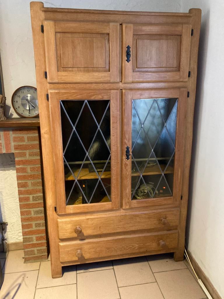Vitrinekast/tv, Ophalen, 100 tot 150 cm, Eikenhout, Zo goed als nieuw