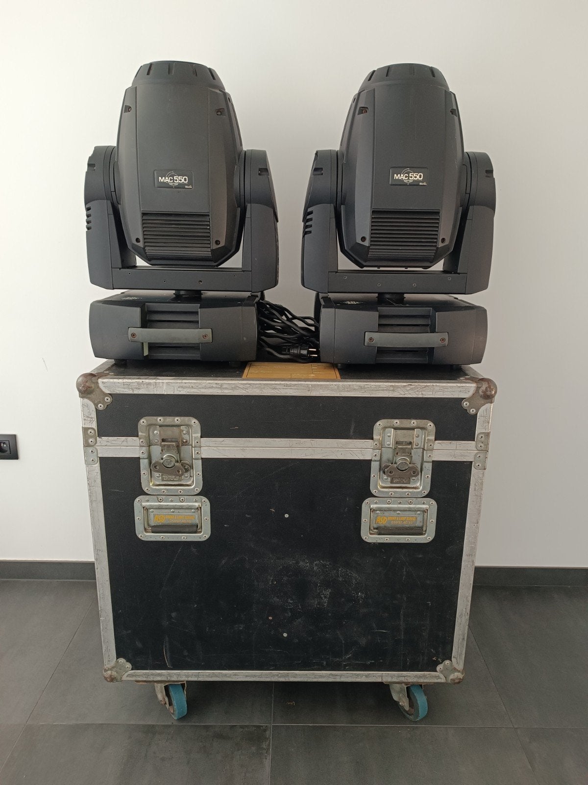 Martin Mac 550 moving heads set van 2 + fc, Musique & Instruments, Enlèvement, Utilisé, Lumières, Couleur