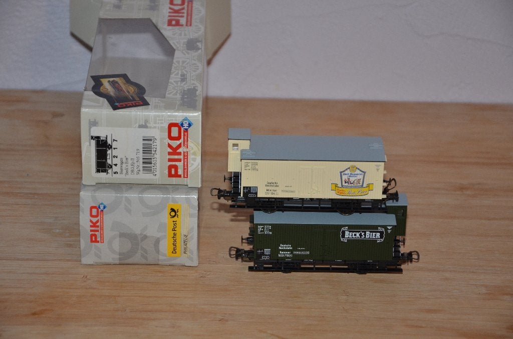 HO-PIKO- 2 wagons Bier BECK S BIER-Deutche Post-wagon neuf, Hobby & Loisirs créatifs, Enlèvement ou Envoi, Neuf, Wagon, Piko