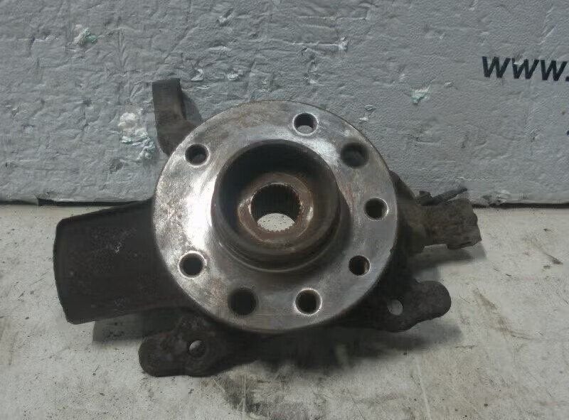 WIELNAAF RECHTS VOOR Opel Zafira (M75) (01-2005/04-2015), Bahnhofsplatz 65423 Rüsselsheim am Main, DE, Gebruikt, Opel, Opel Automobile GmbH