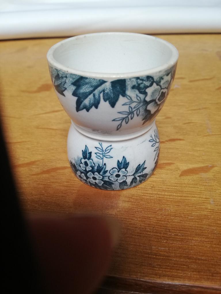 Coquetier (forme diabolo) vintage, Enlèvement ou Envoi