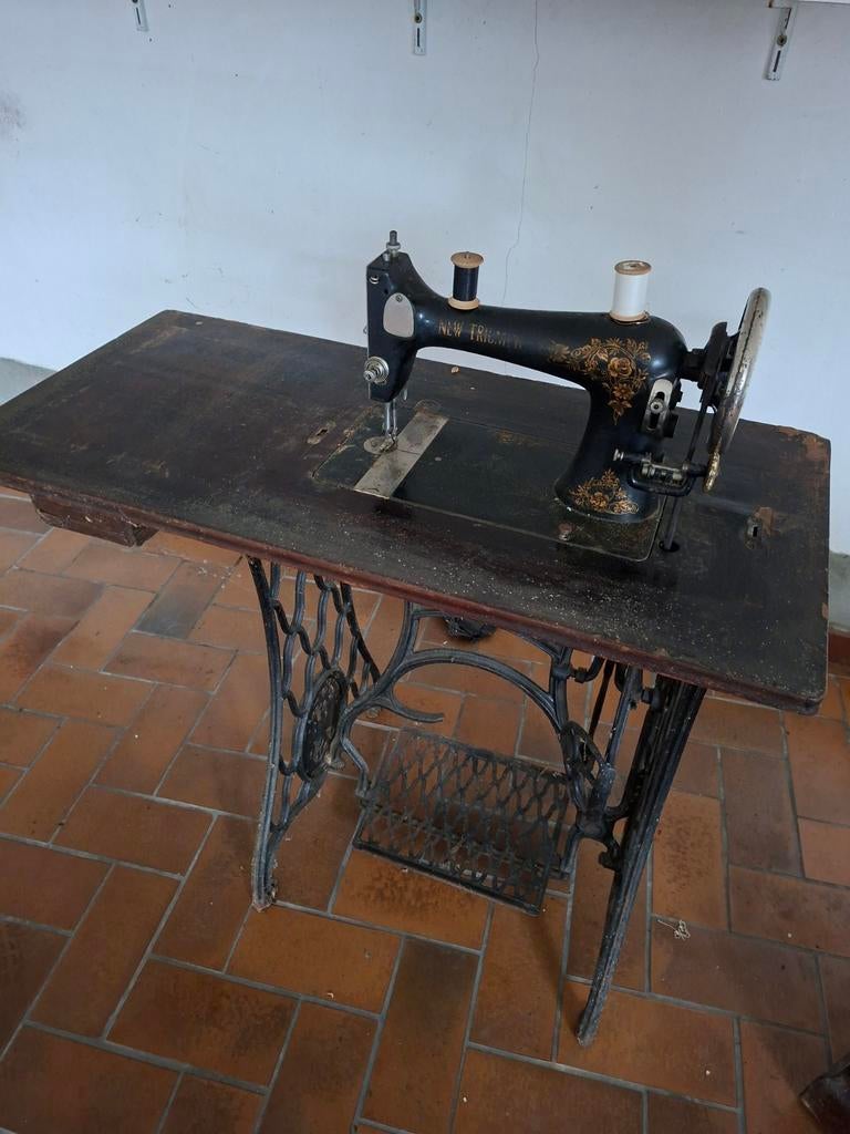 Antieke naaimachine, Enlèvement