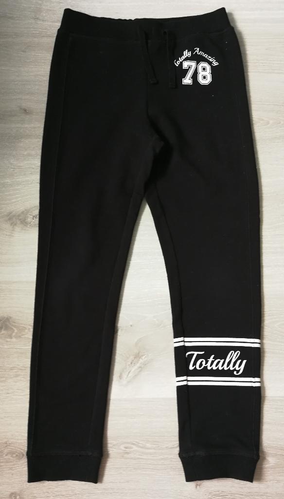 Sportieve legging H&M,maat 140, Kinderen en Baby's, Kinderkleding | Maat 140, Broek, Meisje, H&M, Ophalen of Verzenden