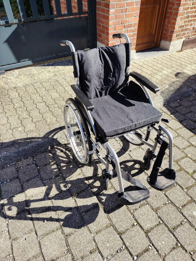 Chaise roulante, Enlèvement, Comme neuf