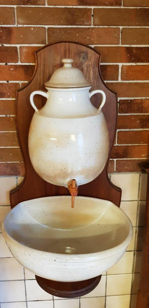 fontaine en grès, Antiquités & Art, Antiquités | Céramique & Poterie, Enlèvement