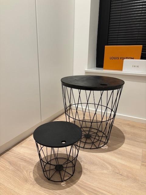 TABLE D'APPOINT, Enlèvement