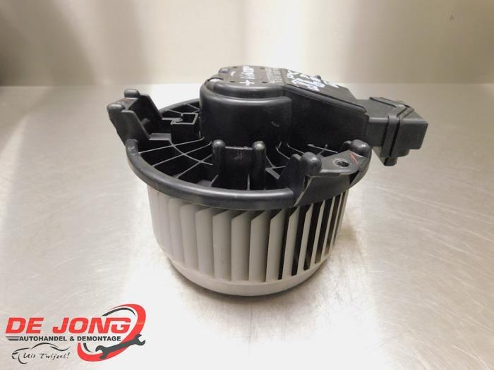 Kachel Ventilatiemotor van een Toyota Yaris, Auto-onderdelen, Overige Auto-onderdelen, Toyota, Gebruikt, 3 maanden garantie, Ophalen of Verzenden