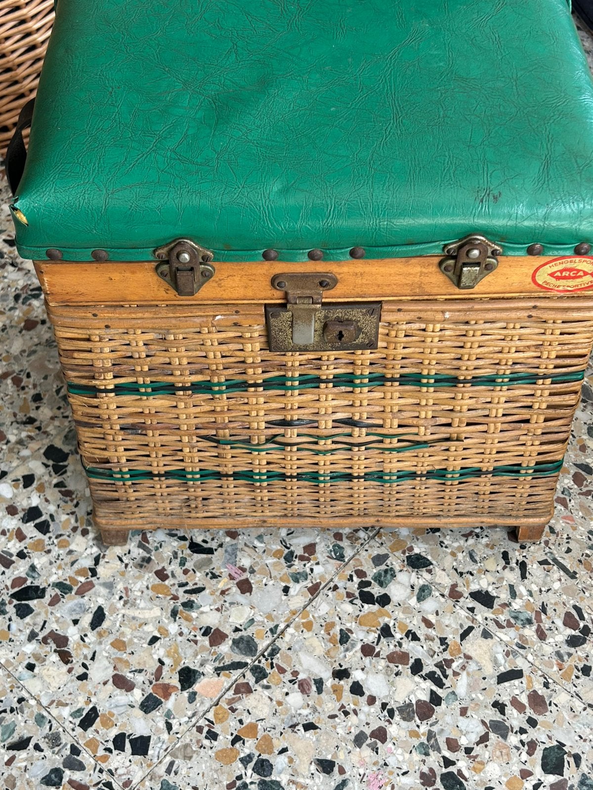 Vintage viskoffer met veel toebehoren, Watersport en Boten, Hengelsport | Algemeen, Ophalen, Zo goed als nieuw