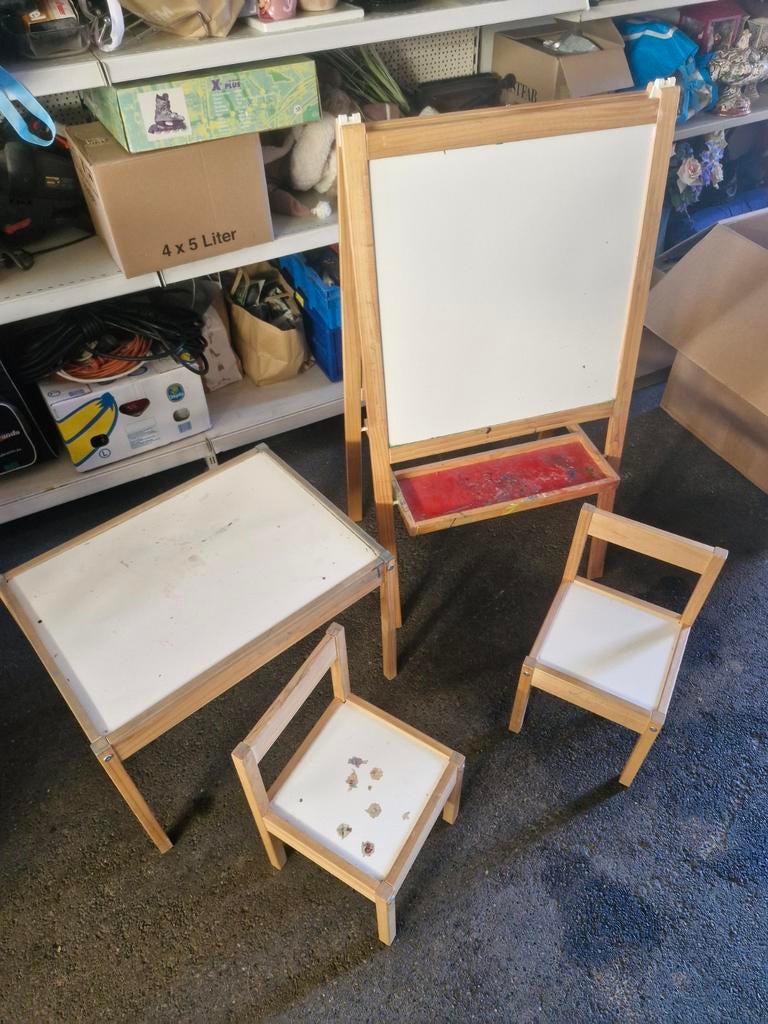 Kinder krijt en tekenbord met tafeltje en 2 stoeltjes, Ophalen