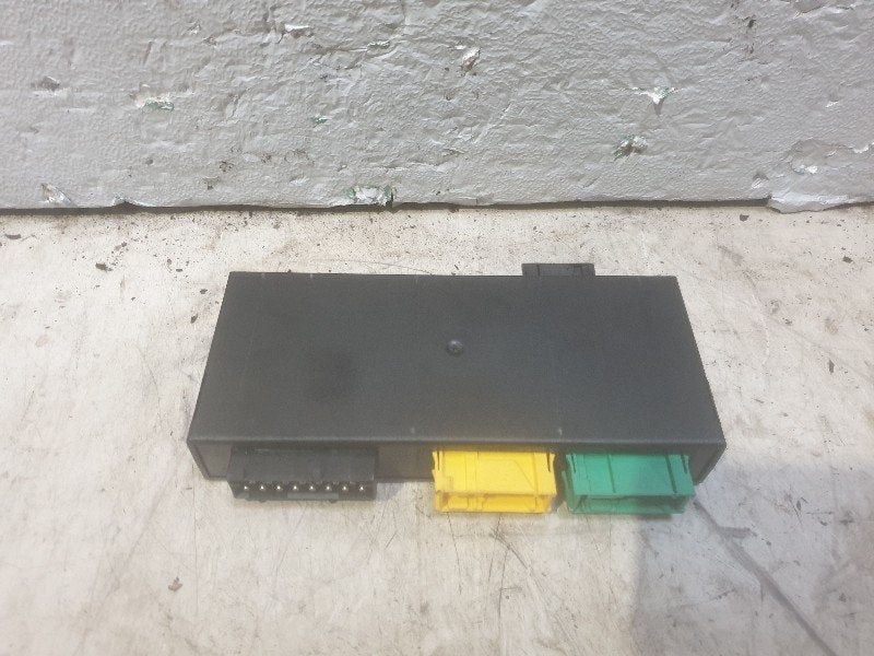 ORDINATEUR GESTION CONFORT BMW 3 serie Touring (E36 / 3), Utilisé, BMW, Petuelring 130
80809  München, DE, Bayerische Motoren Werke AG