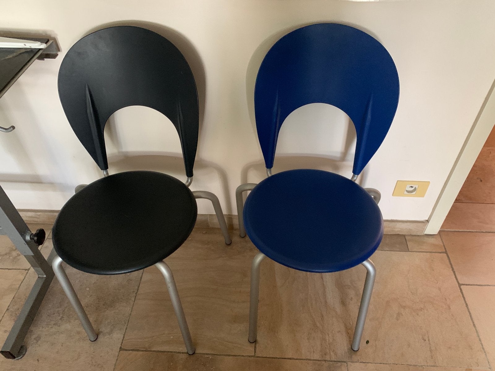 2 designstoelen, Ophalen, Zo goed als nieuw