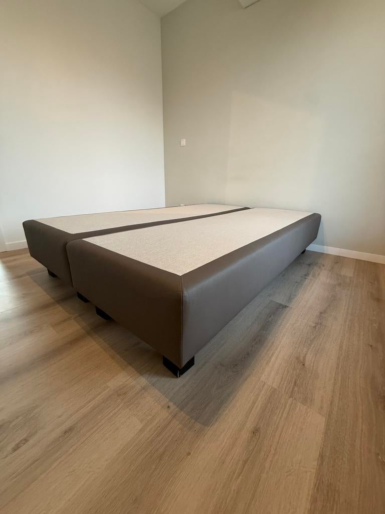Boxspring 140x200, Ophalen, Gebruikt, 140 cm, Twijfelaar