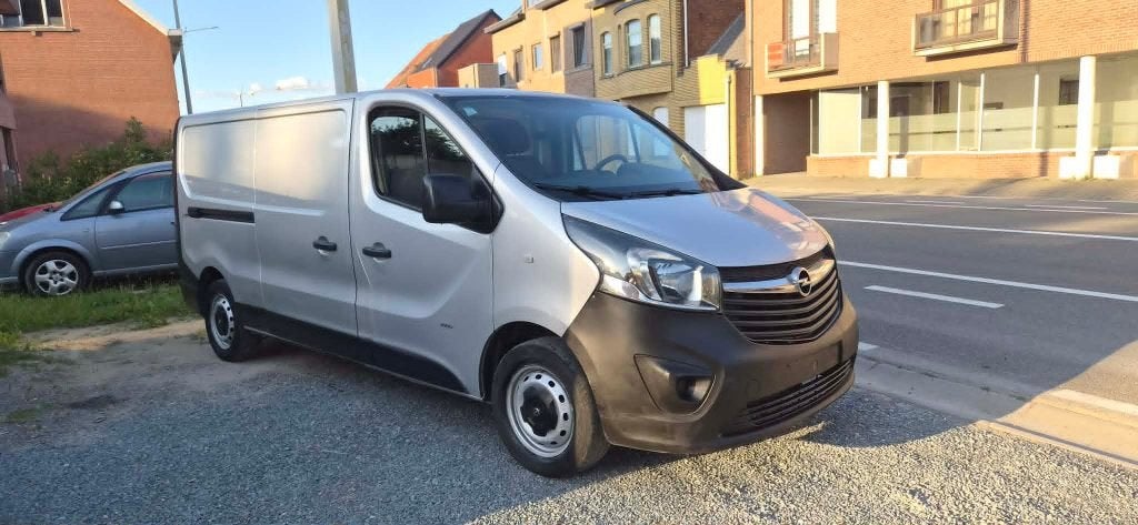 OPEL VIVARO MAXI GOED STAAT MECANIQUE PERFEKT TEL 0491873914, Auto's, Voorwielaandrijving, Stof, 4 cilinders, 1600 cc