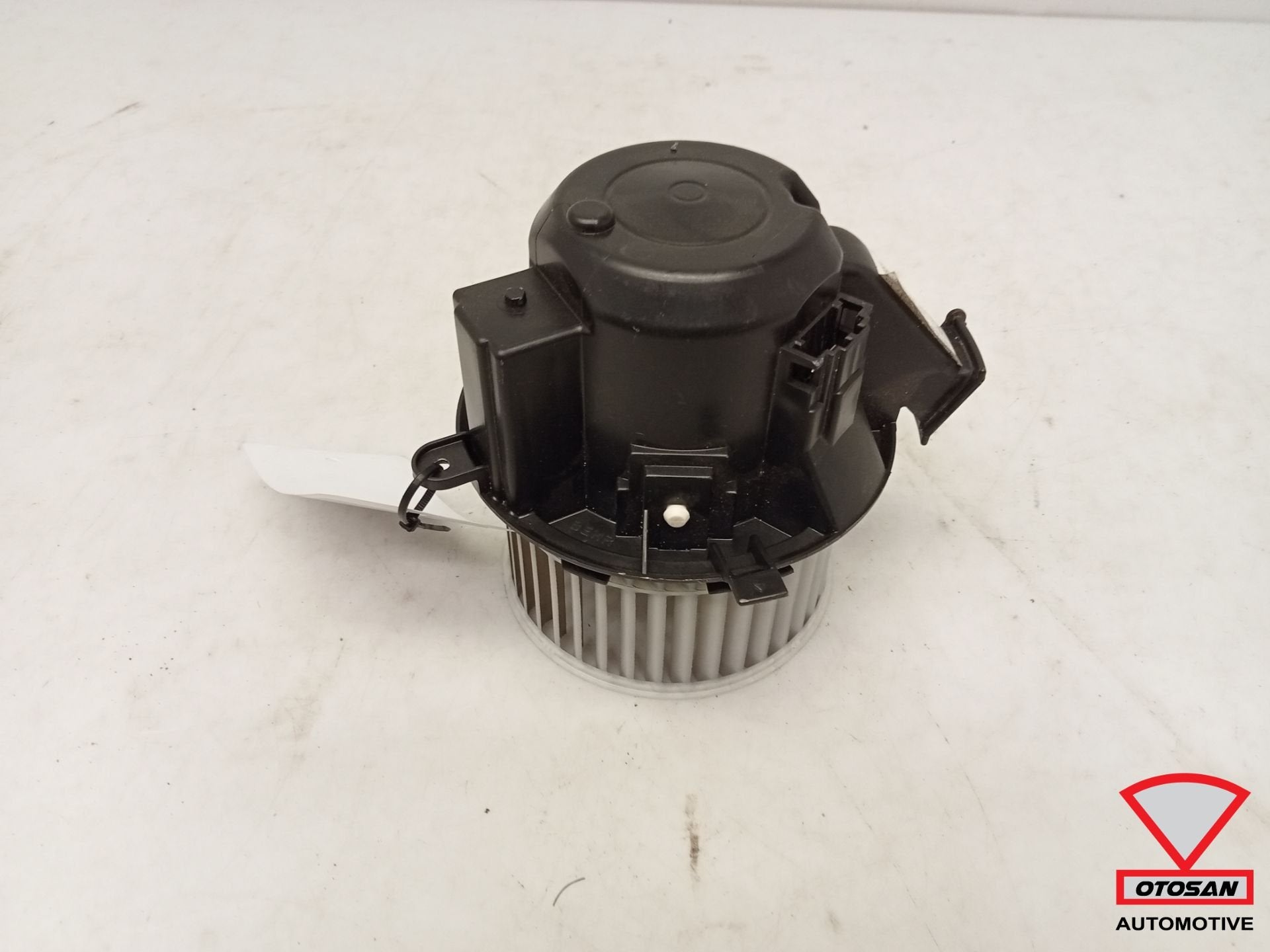 Smart Fortwo Renault Kachelmotor Aanjager EE795002, Gebruikt, Mercedes-Benz AG, Mercedesstrasse 120
70372  Stuttgart, DE, Dialog@mercedes-benz.com