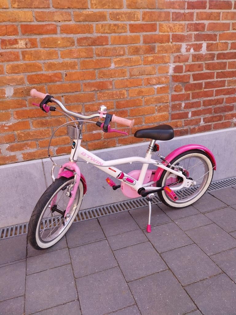 Meisjesfiets 16 inch., Ophalen, Zo goed als nieuw, 16 inch, B-twin
