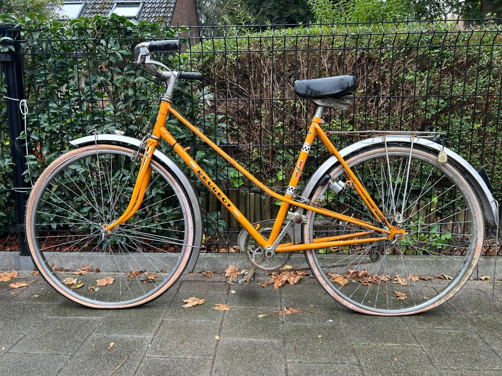 Retro peugeot fiets, Fietsen en Brommers, Fietsen | Oldtimers, Ophalen