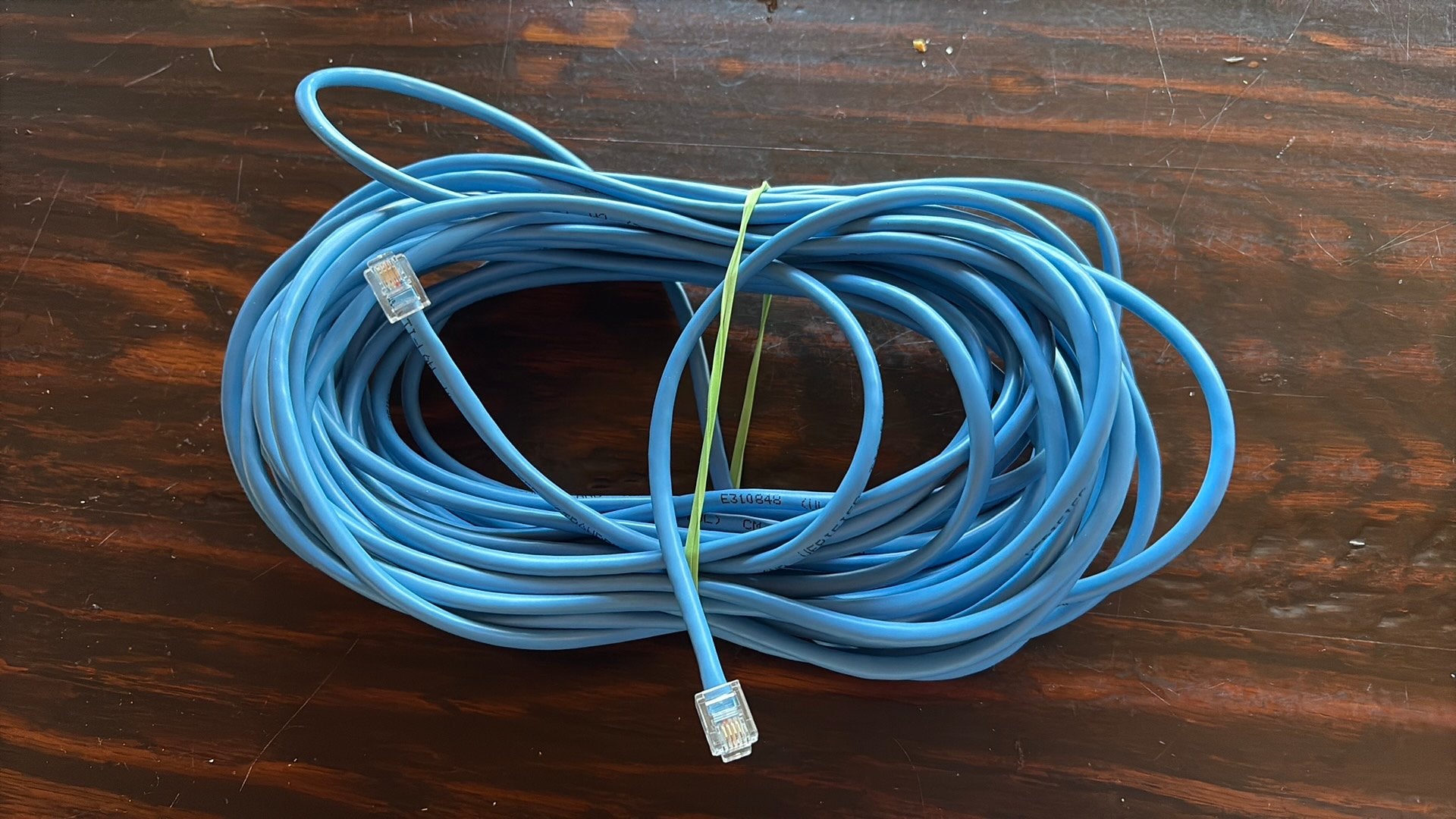 12 meter UTP/Ethernet-netwerkkabel met RJ45-stekkers, Computers en Software, Pc- en Netwerkkabels, Ophalen of Verzenden, Zo goed als nieuw