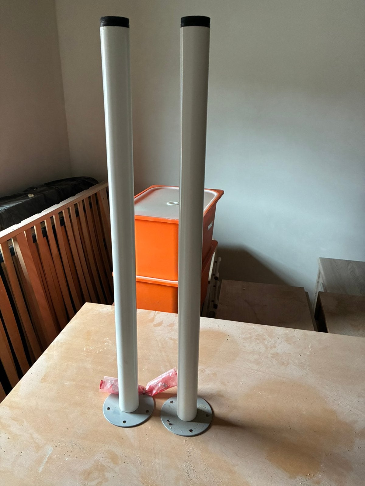 2 tafelpoten, Huis en Inrichting, Ophalen, Tafelpoot, Rond, Zo goed als nieuw