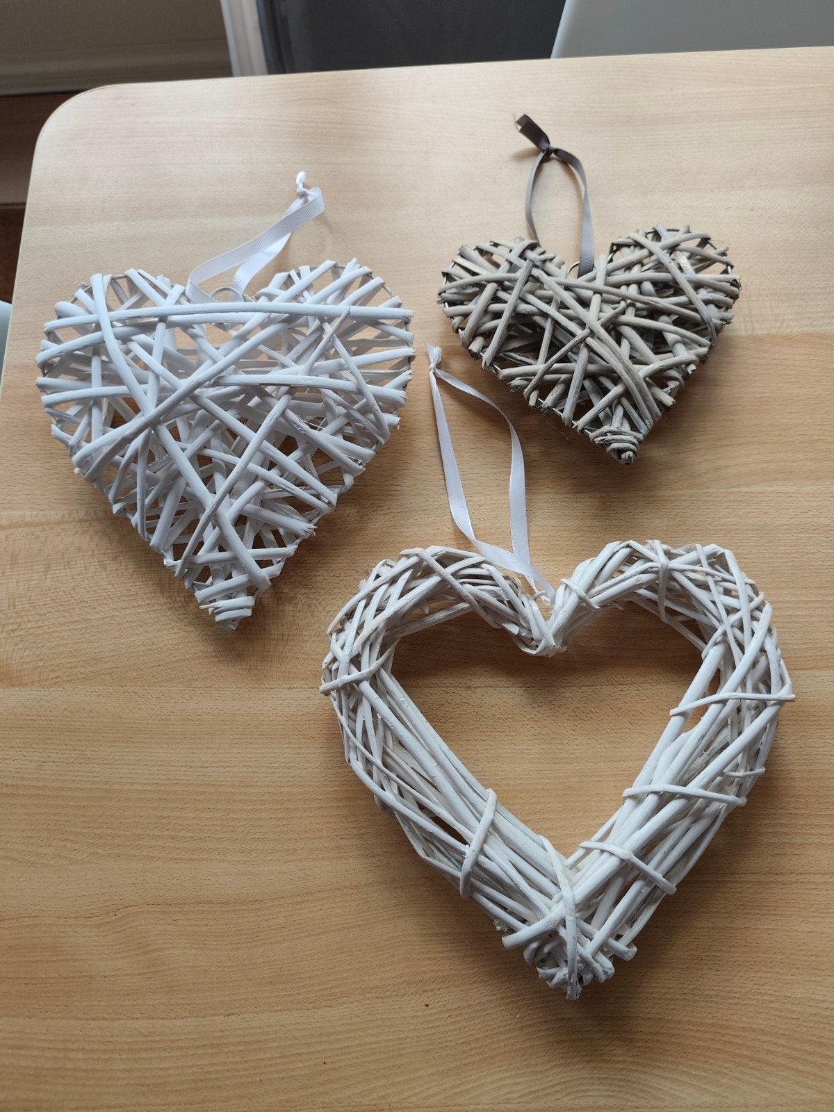 set van 3 rieten hartjes, Huis en Inrichting, Rotan, Wanddecoratie, Ophalen of Verzenden, Zo goed als nieuw