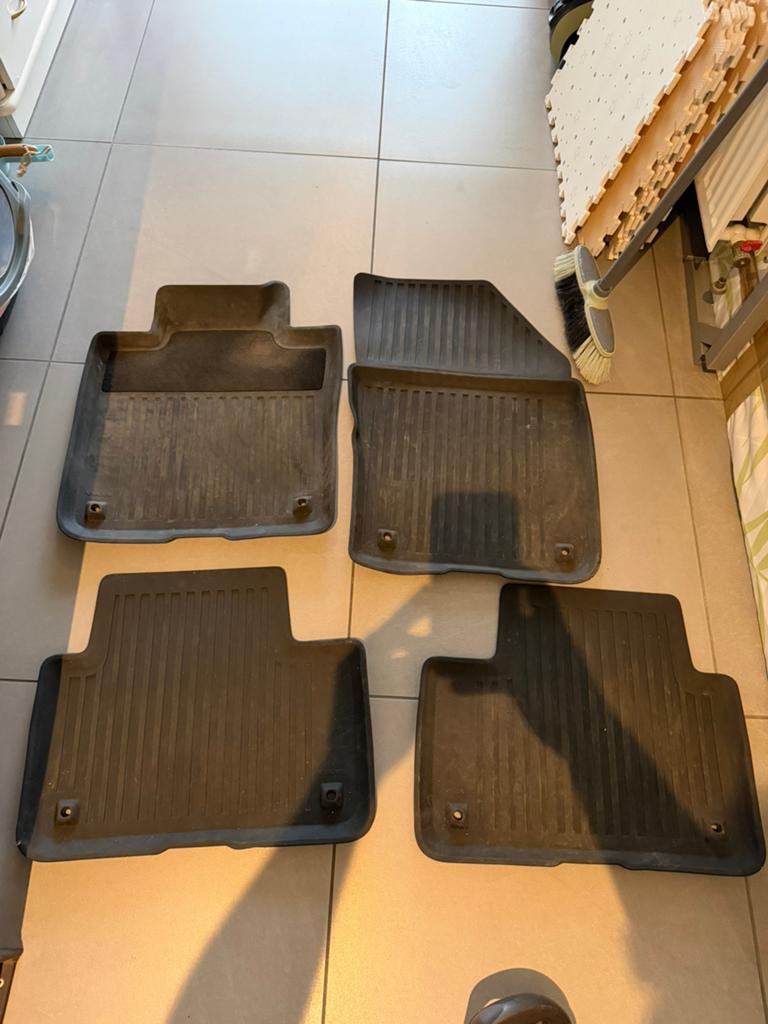 Set tapis de sol (passagers + coffre) CAOUTCHOUC Volvo V60, Enlèvement, Comme neuf