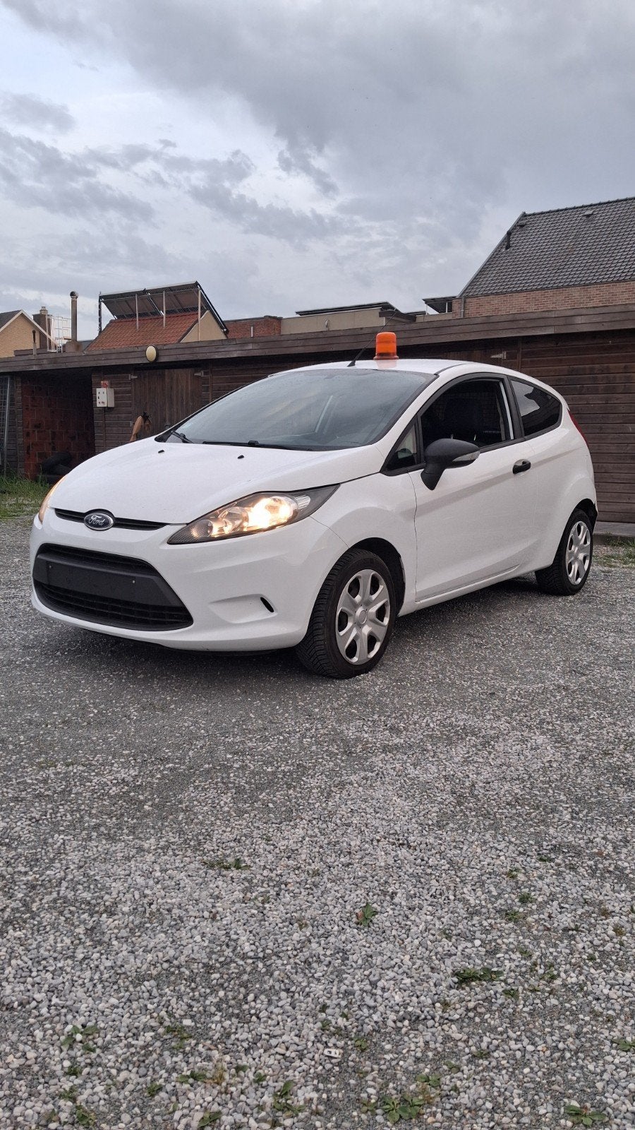 Fort Fiesta Light Freight 1.4 Diesel 180 000 km, exportation, Autos, Euro 5, Achat, Capteur de stationnement, Entreprise