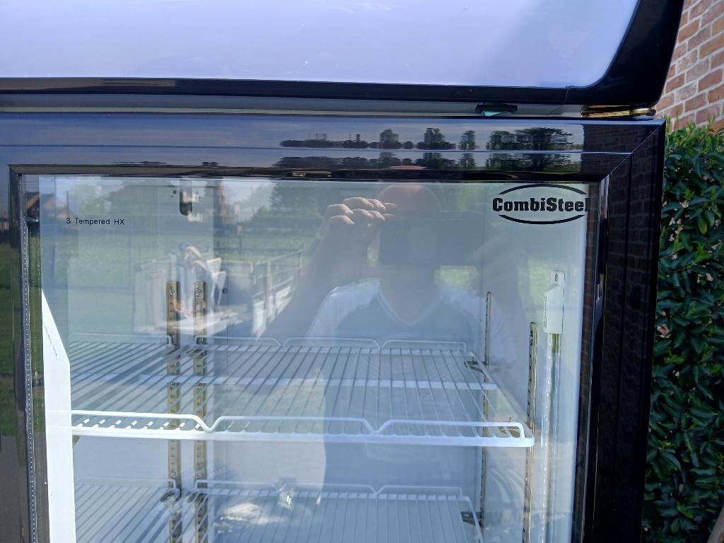 Vitrine koelkast, Ophalen, Zo goed als nieuw, Zonder vriesvak